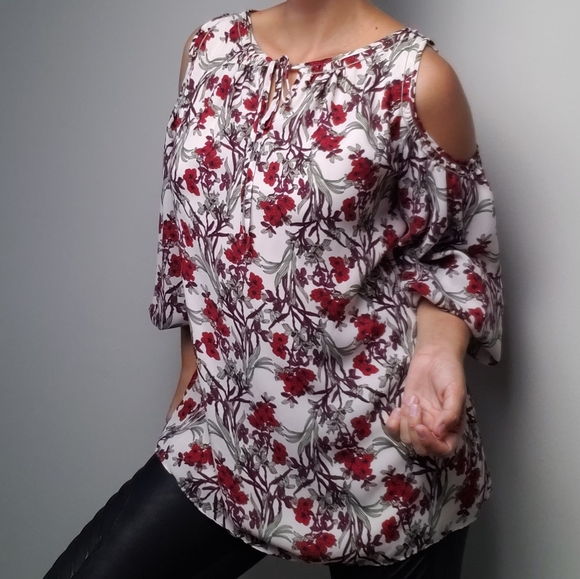 3 for 30$🔥Max Edition Floral Cold Shoulder tunic - Picture 2 of 15